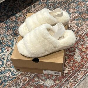 NWT in box - Ugg Women's Fluff Yeah Slides white size 7
